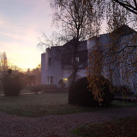 Logis Hotel La Croix Du Sud Le Tour-du-Parc Eksteriør billede